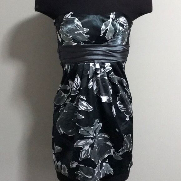 Speechless Black, Gray, & White Strapless Dress (3) - Picture 1 of 3